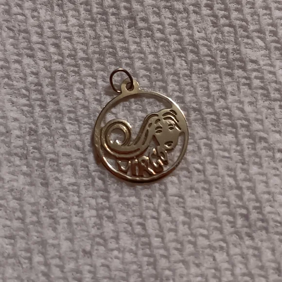 Zales Gold Zodiac Pendant Necklace - Picture 1 of 2